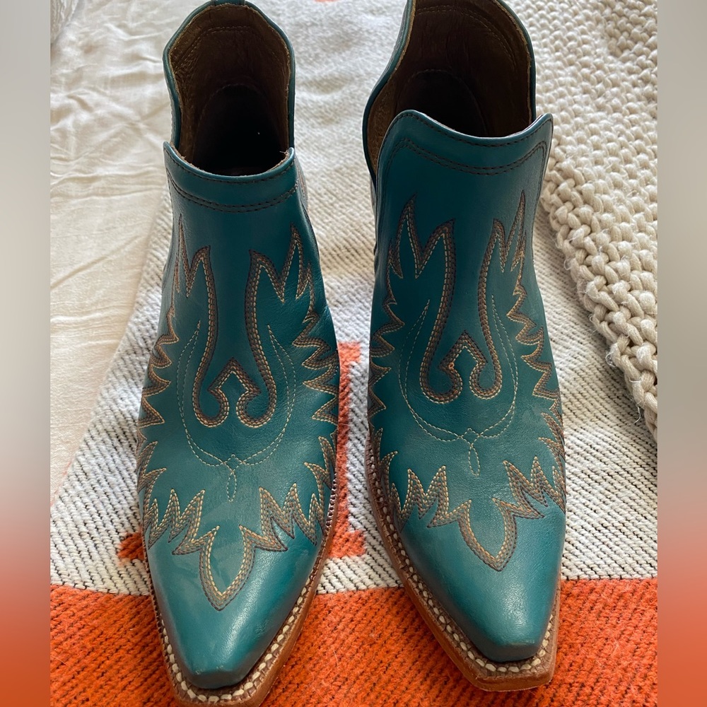 ARIAT WOMEN'S Dixon Western Boots SZ 8.5B